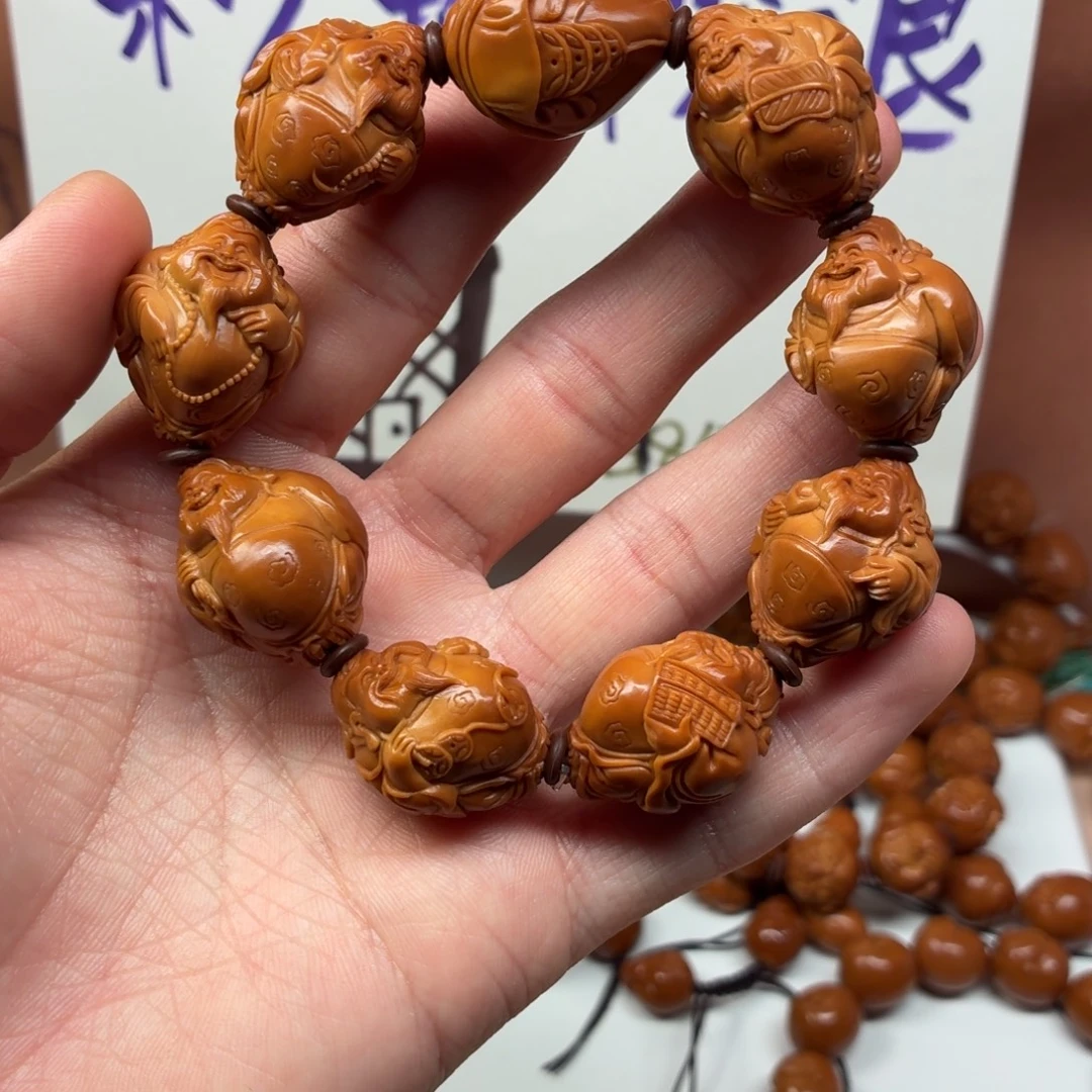 吊坠橄榄核官袍财神