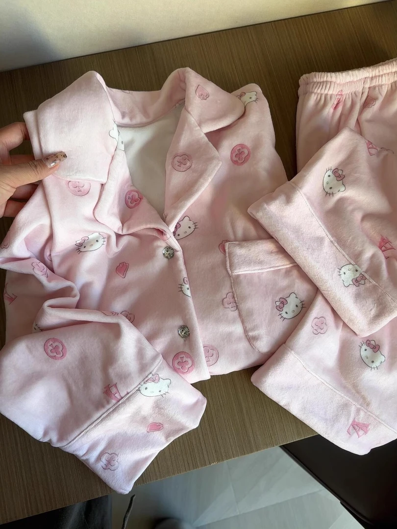 甜美少女凯蒂猫德绒睡衣女冬季新款加绒加厚家居服可爱套装大码冬