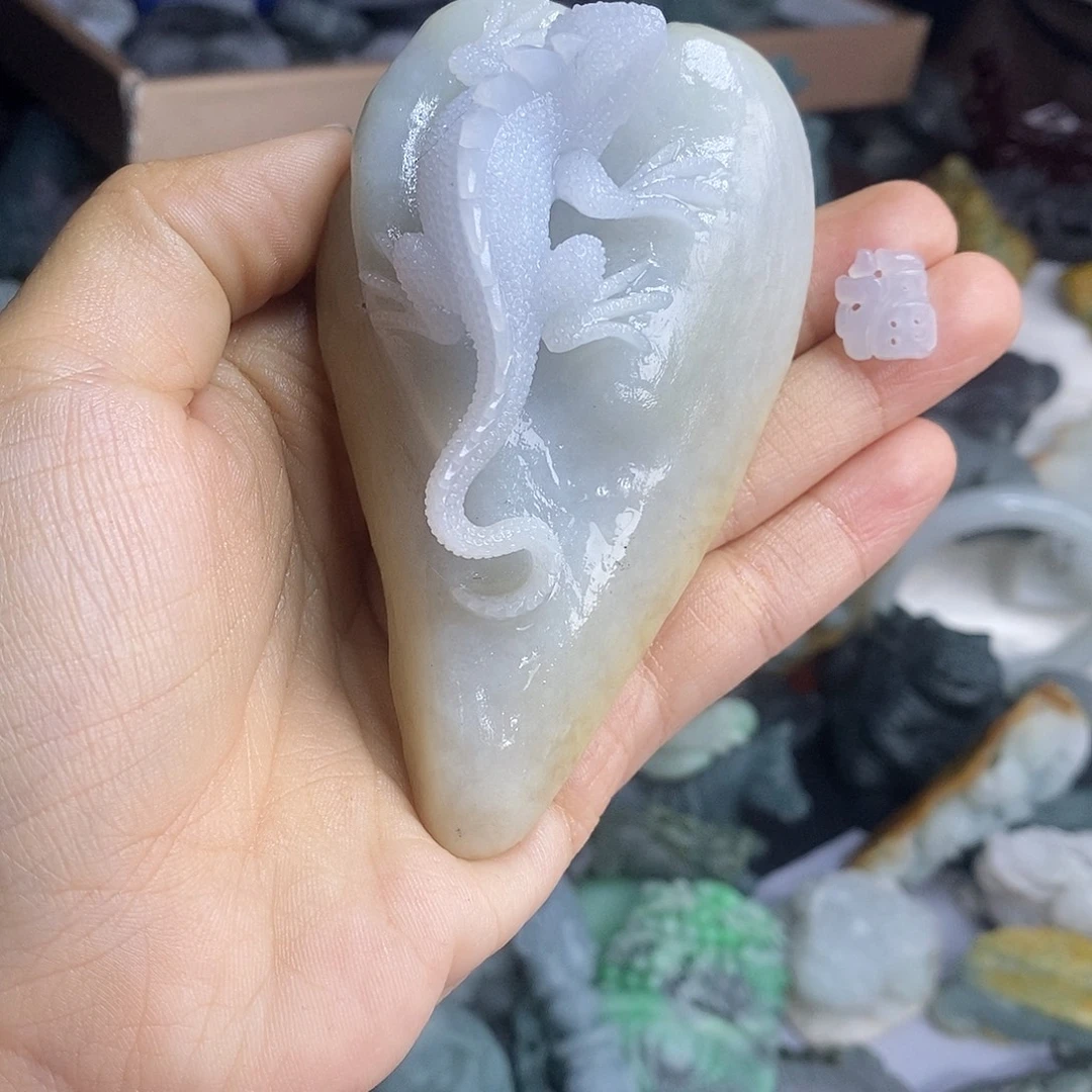丽***莎定制翡翠未镶嵌翡翠