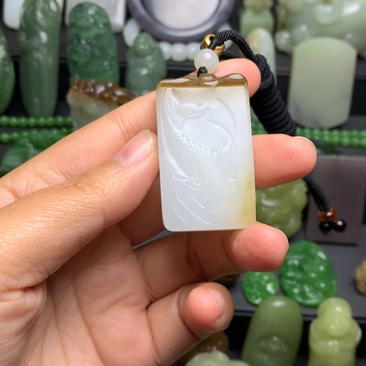 风***转和田玉未镶嵌颈饰