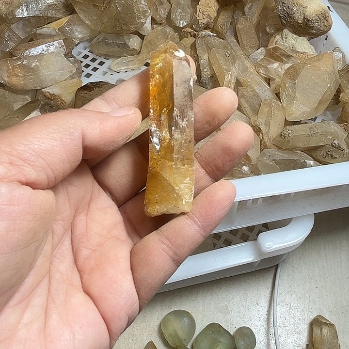 江***）未镶嵌珠宝半成品水晶