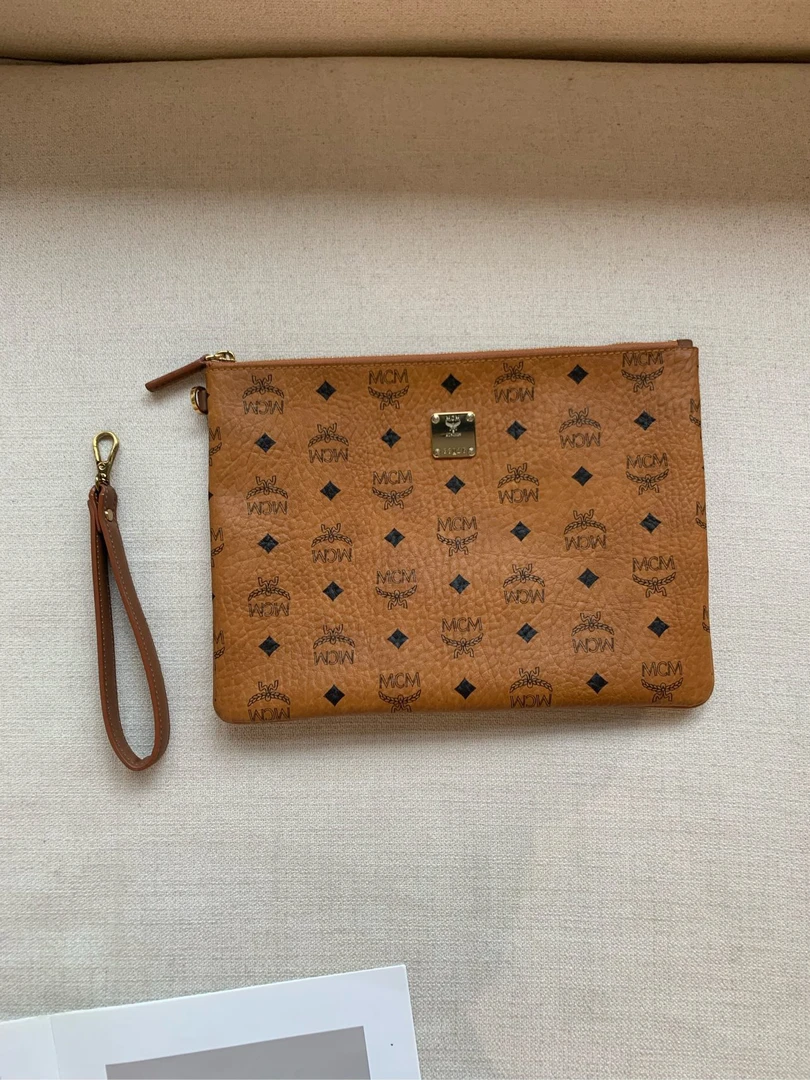 99新 MCM 干邑色经典手拿包