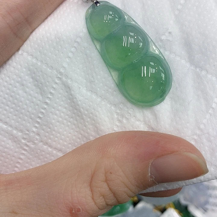 颈饰18K金镶嵌翡翠1345677899