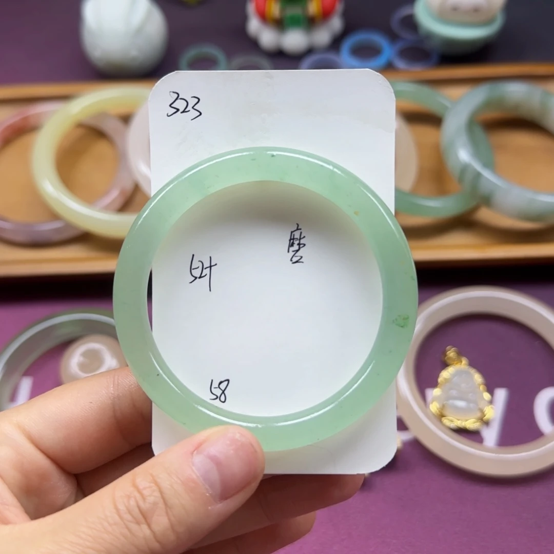 石英质玉手镯未镶嵌323