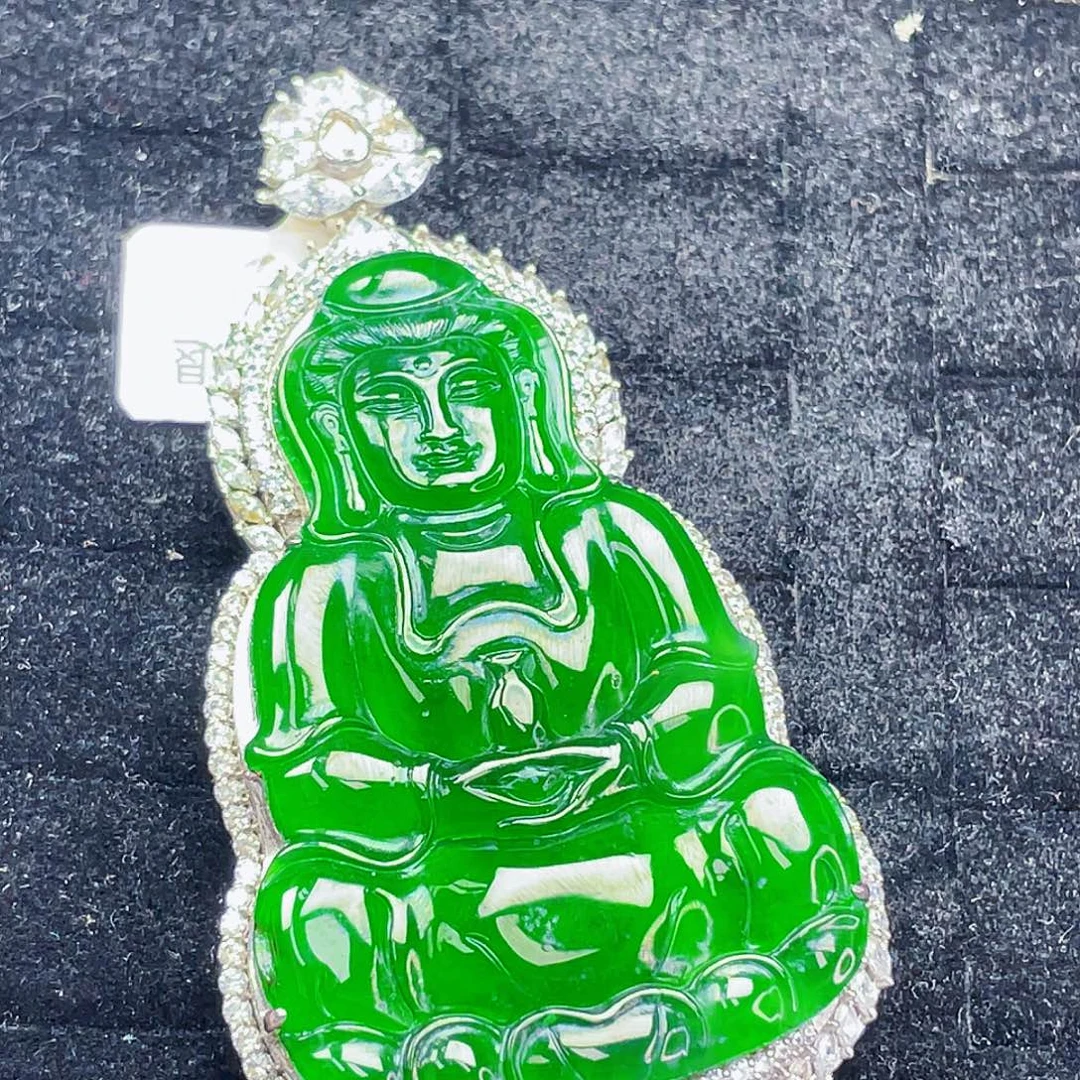 翡翠未镶嵌颈饰15
