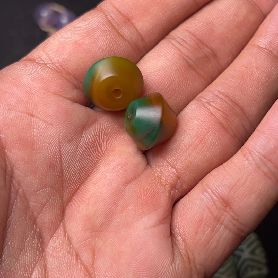 爱***娃玛瑙/玉髓未镶嵌配饰