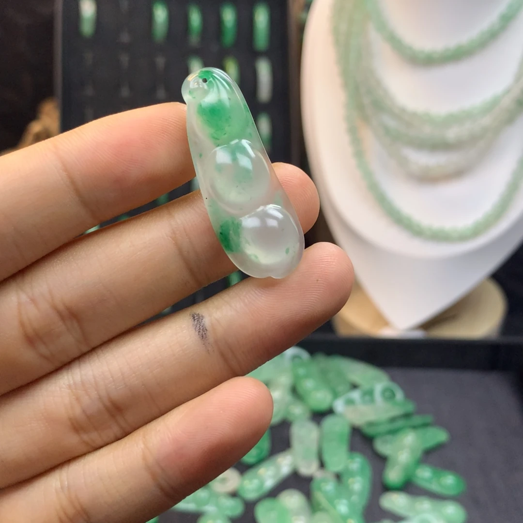 石英质玉合金福豆