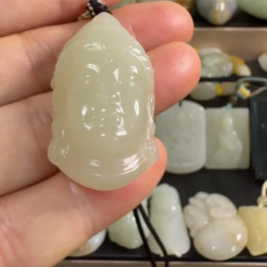 和田玉（糖玉）未镶嵌颈饰