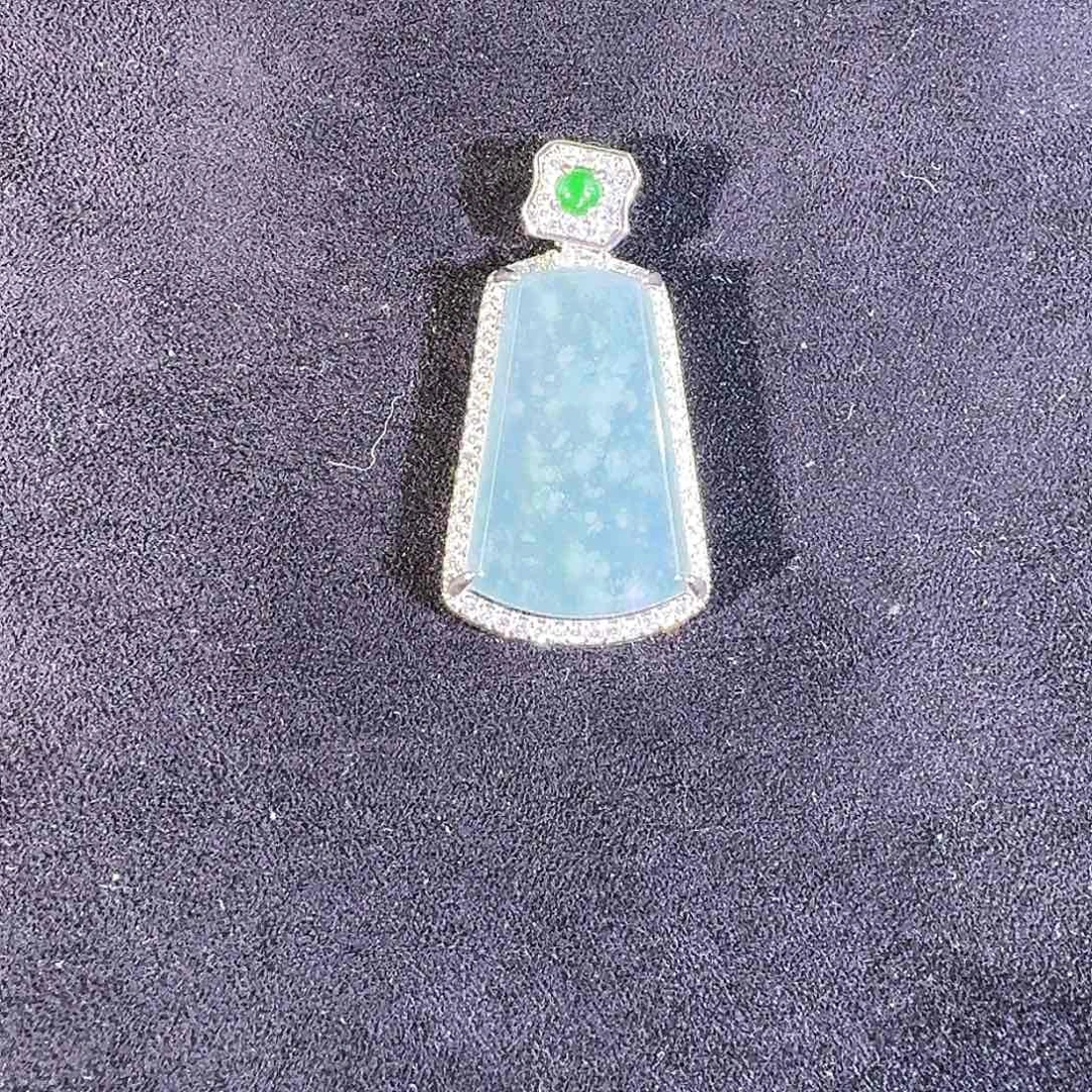 翡翠吊坠(不含链)未镶嵌无事