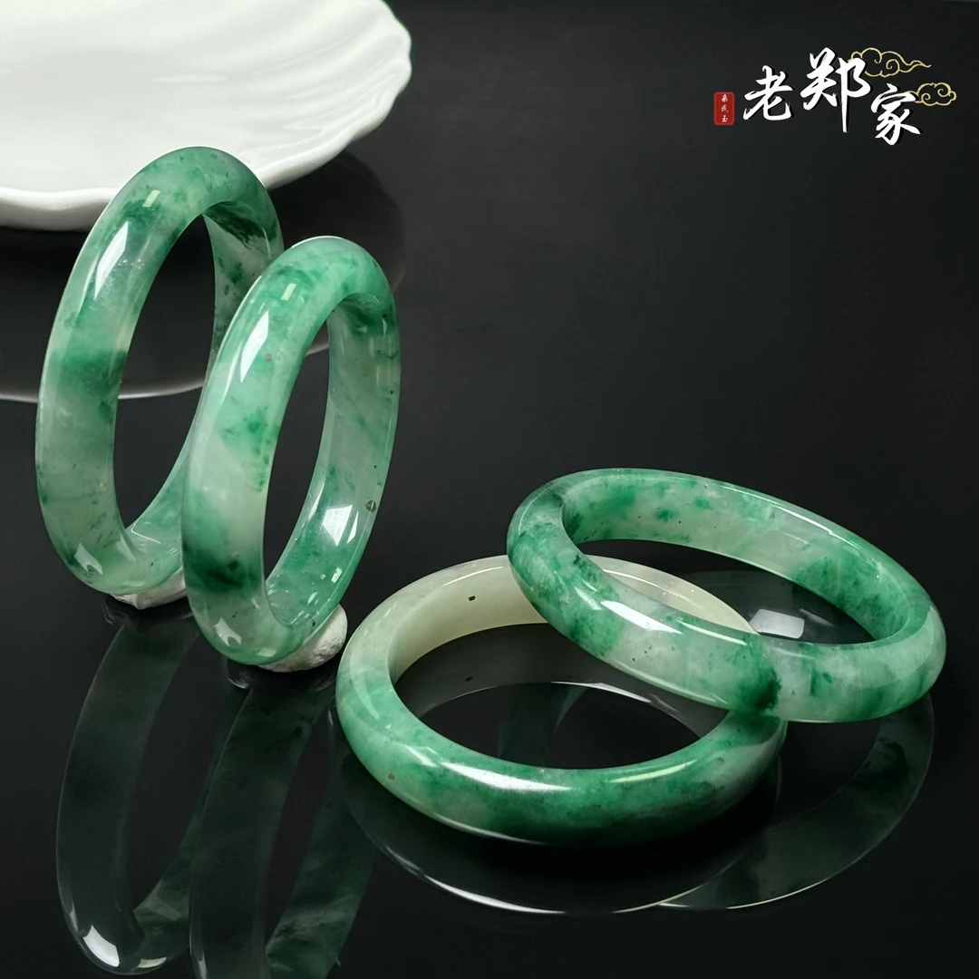 【老郑家】非洲翠手镯一支 多样性发1件 1072