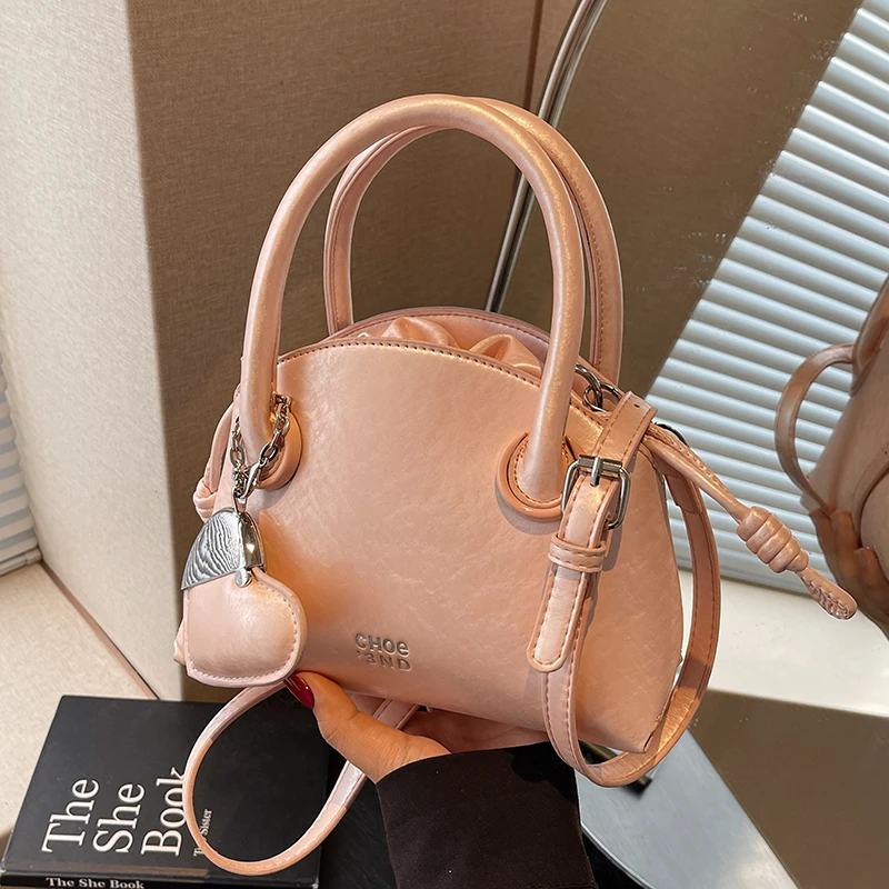 高级质感小包包女2025新款夏季流行百搭斜挎包时尚超火银色手提包