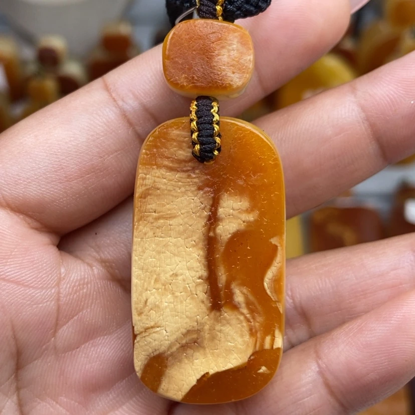 【闪购商品】琥珀颈饰未镶嵌