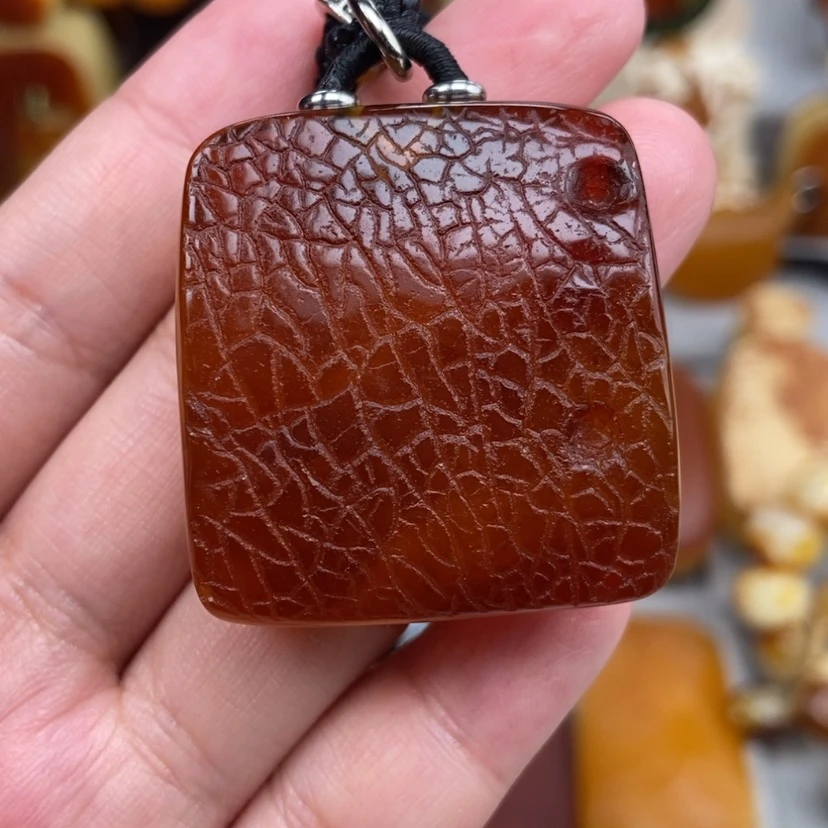 【闪购商品】未镶嵌吊坠(赠链)琥珀
