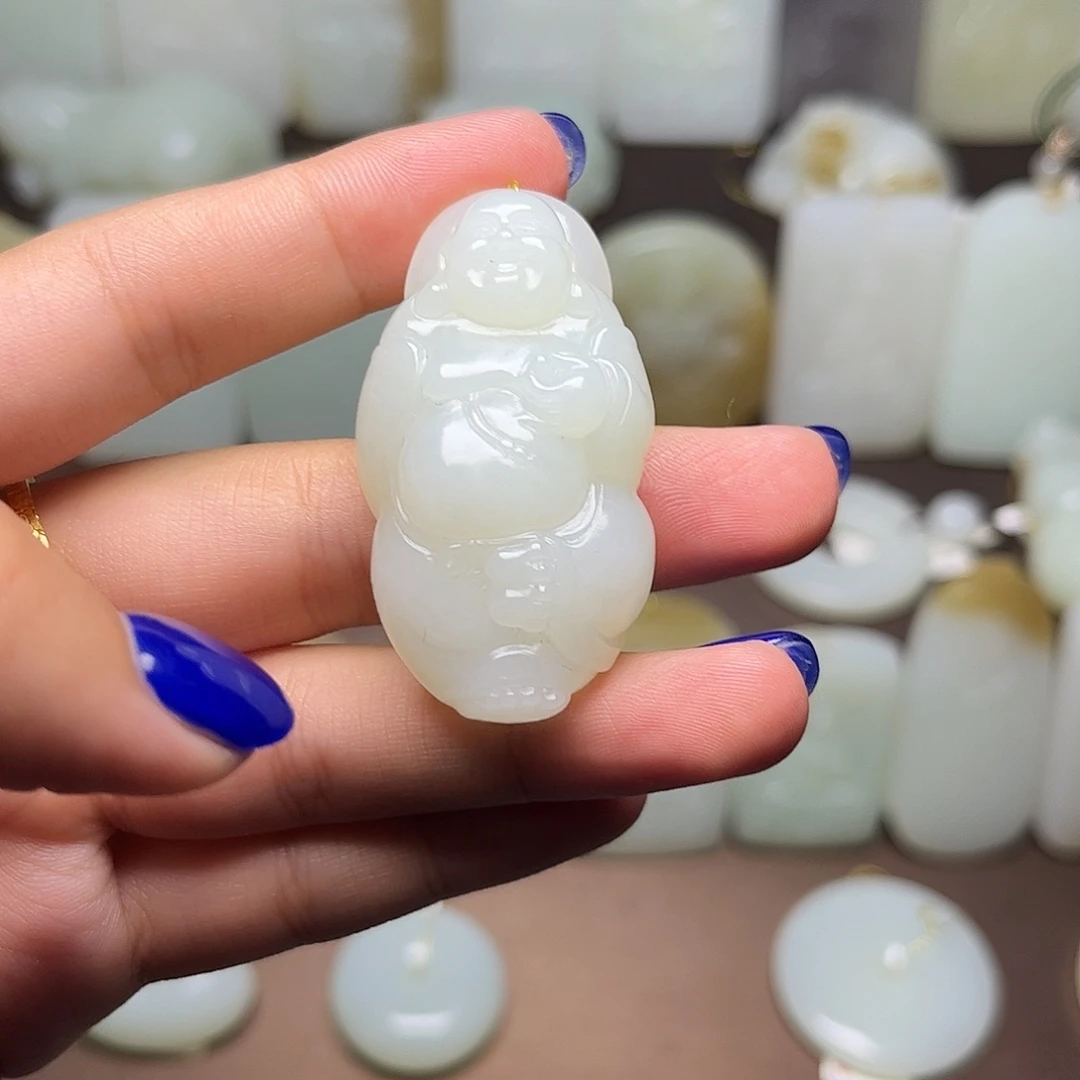 颈饰未镶嵌和田玉