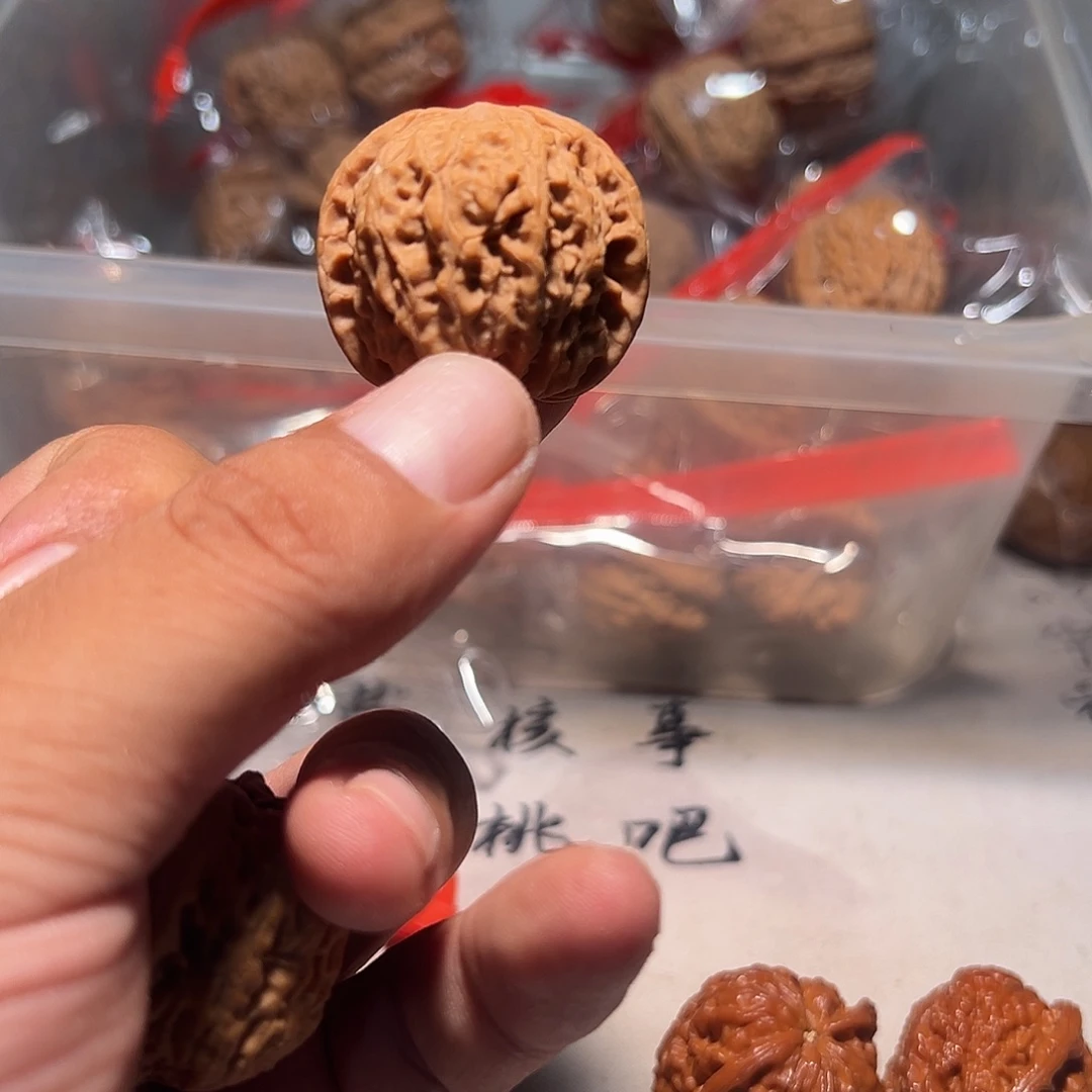 H***l文玩核桃，白色35号