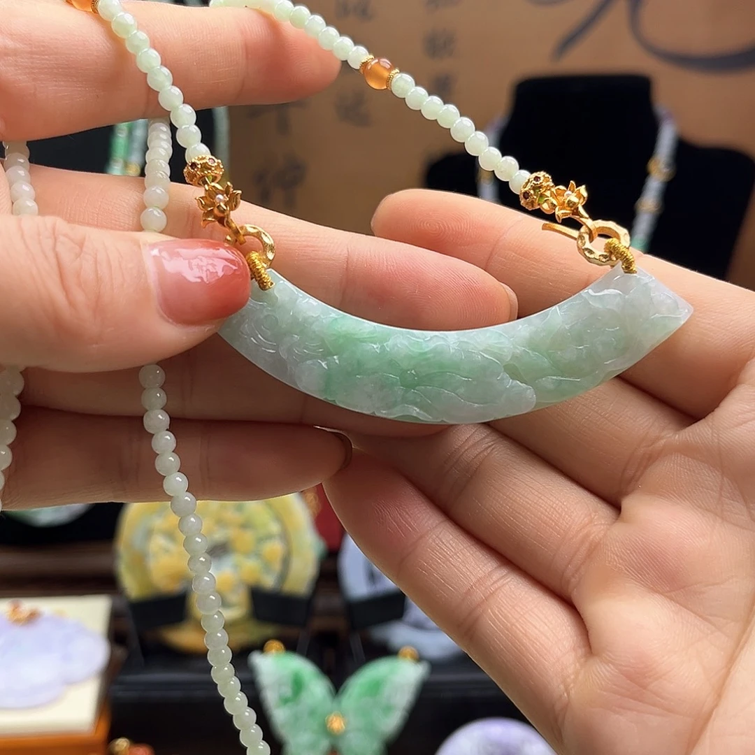 翡翠未镶嵌颈饰天然翡翠