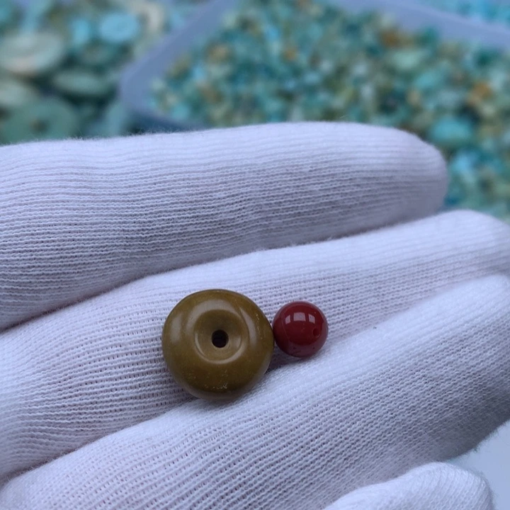南红玛瑙未镶嵌珠宝奇石