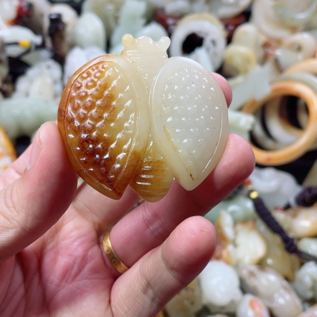 笑***看和田玉未镶嵌把件