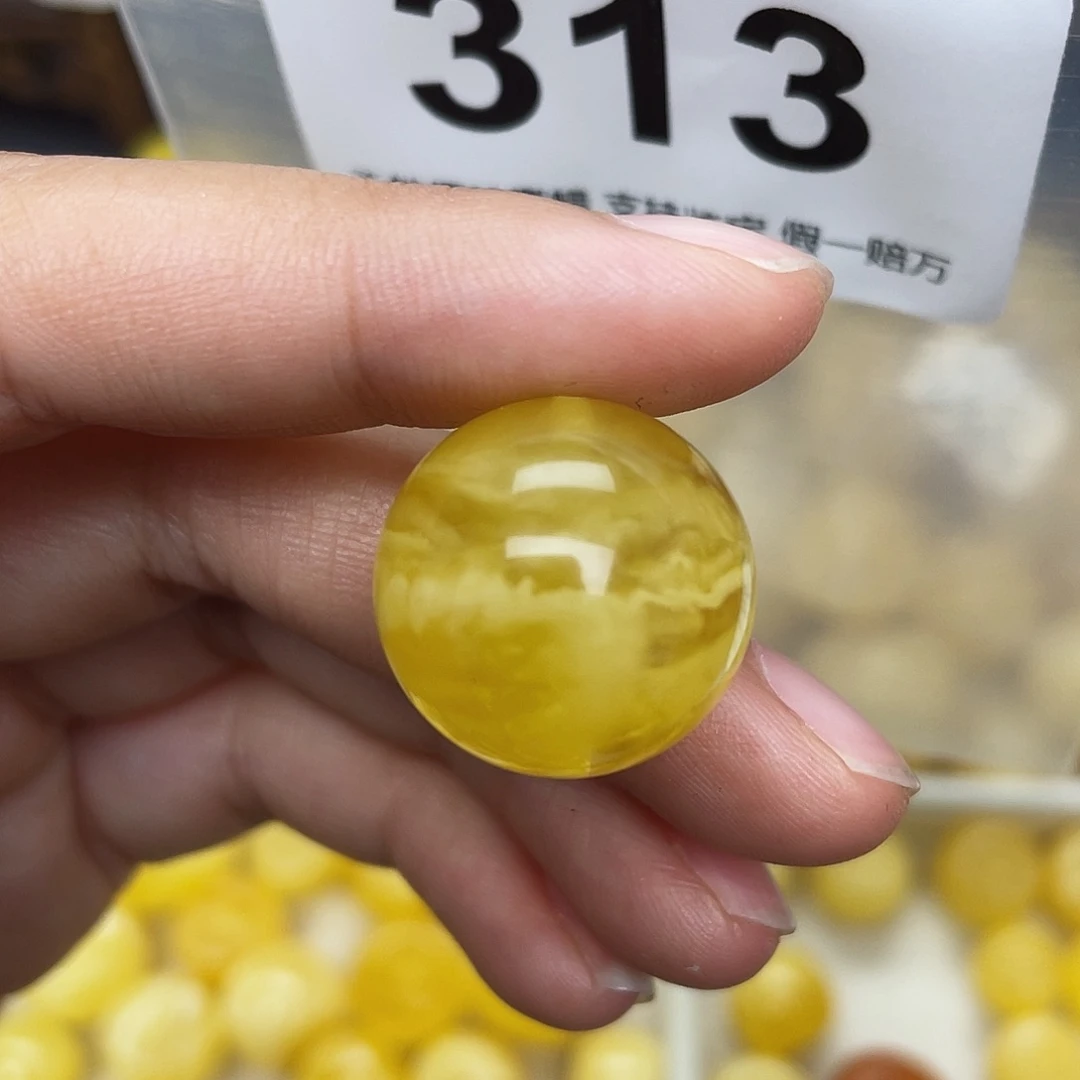 蜜蜡未镶嵌珠宝奇石19.3