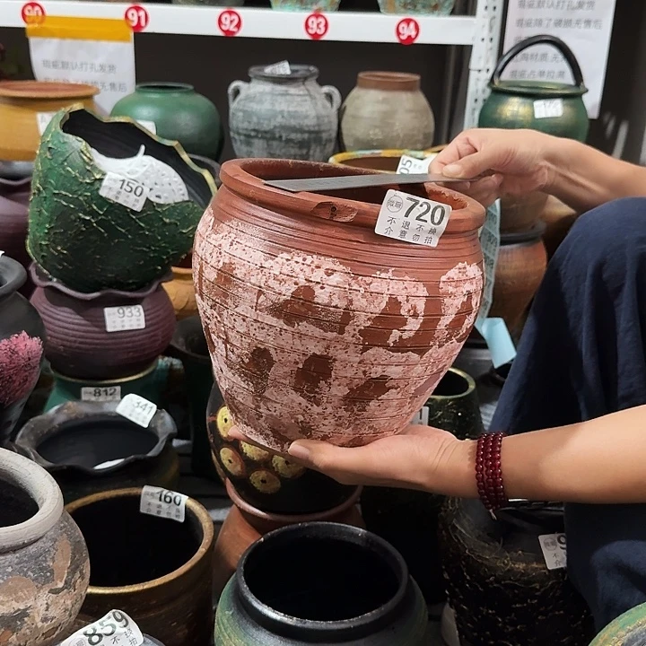 瑕疵红彩绘缸720高度20口径19