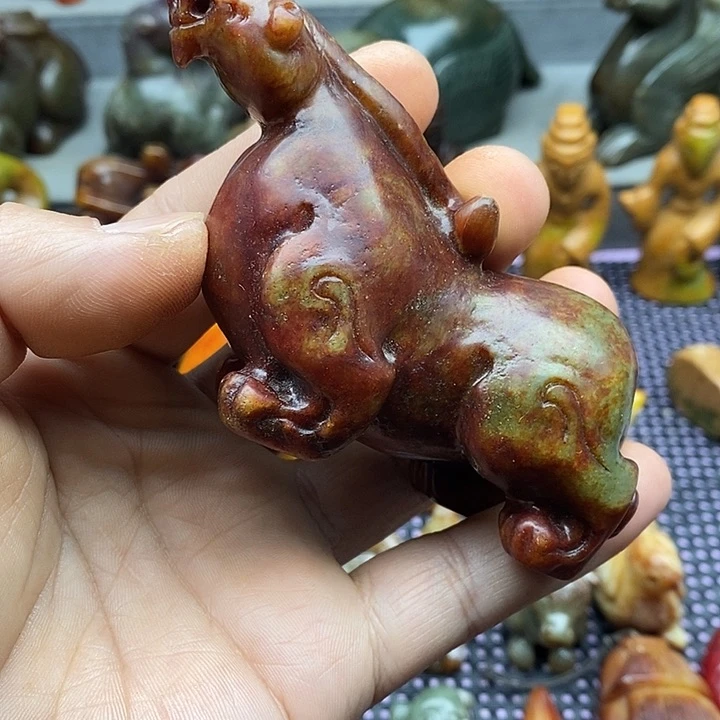 未镶嵌蛇纹石玉颈饰