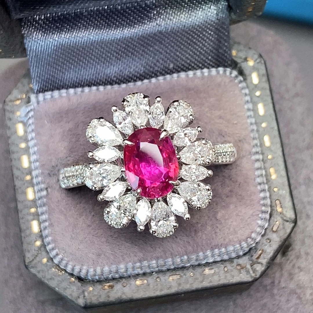 红宝石戒指18K金镶嵌1.04克拉