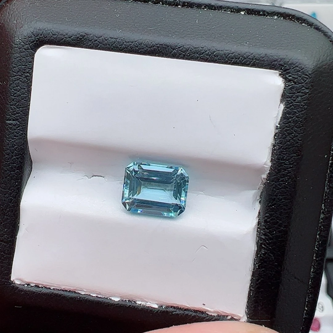 海蓝宝石裸石未镶嵌2.32克拉