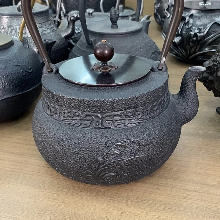 稻草铁壶1200毫升纯手工打造