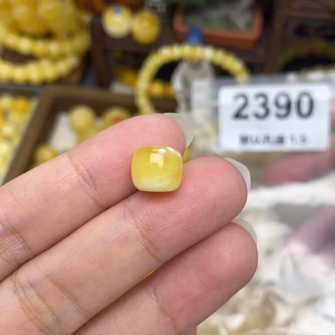 未镶嵌琥珀珠宝奇石10.4金白微粉