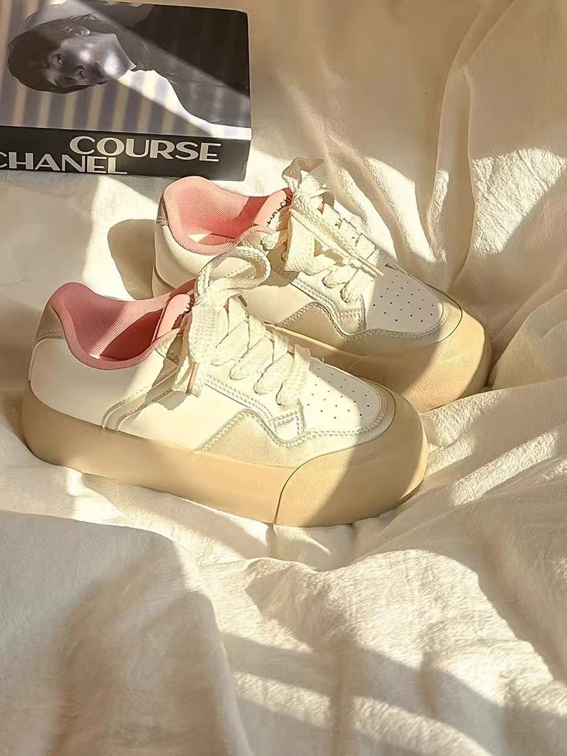 面包鞋子女2024新款复古日系爆款百搭厚底增高韩版板鞋女 名853