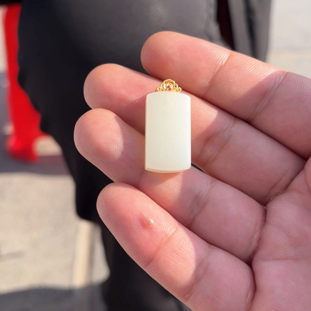 和田玉颈饰银S925镶嵌心**宝