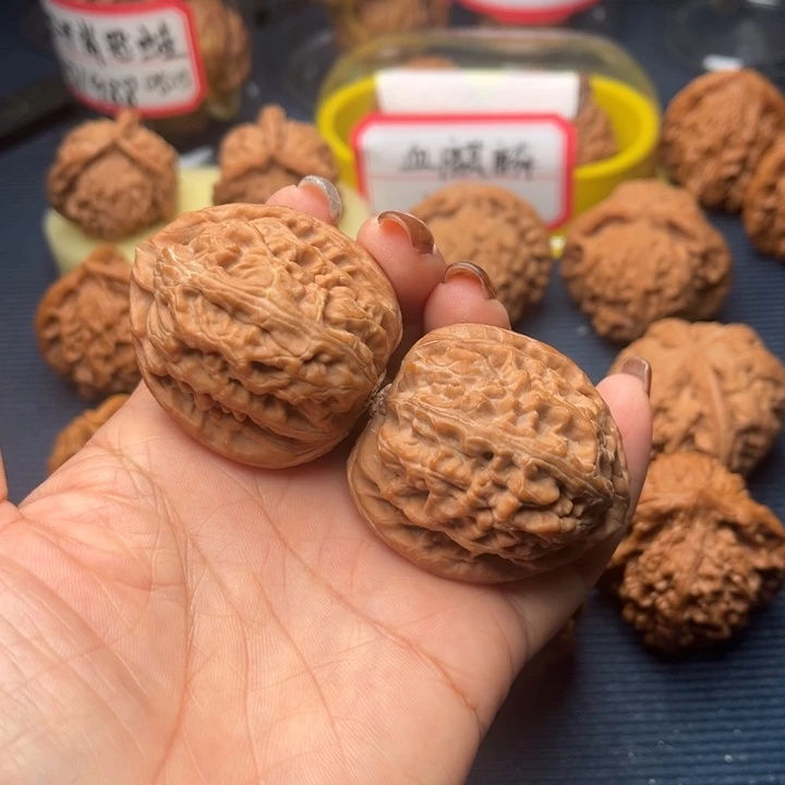 文玩核桃吊坠40红锦鲤全品