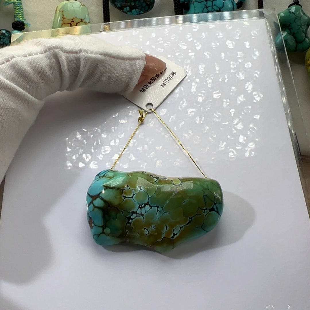 绿松石未镶嵌挂件
