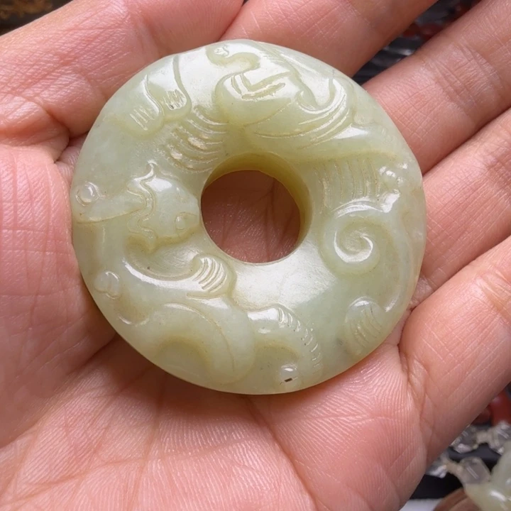 睿***鸿和田玉（糖玉）未镶嵌挂件