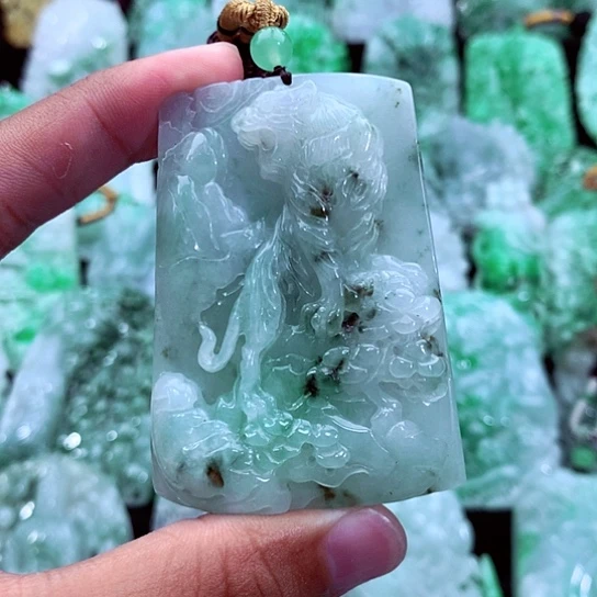 吊坠(不含链)未镶嵌翡翠