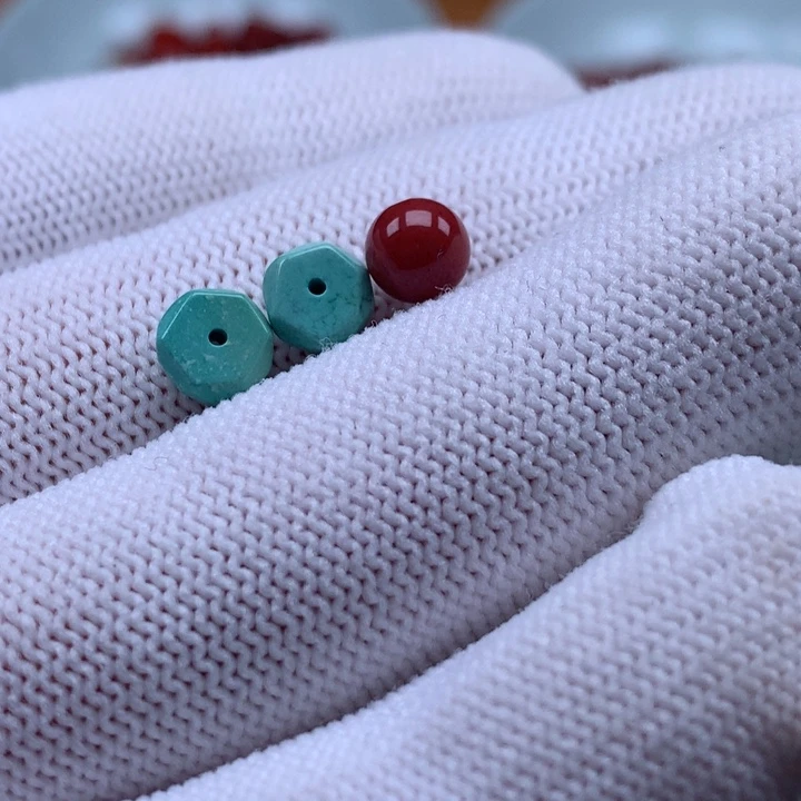 南红玛瑙未镶嵌珠宝奇石