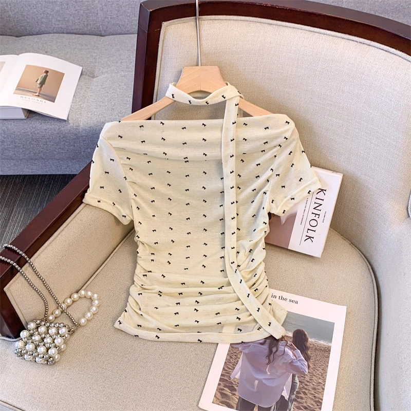 2025新款法式甜美褶皱设计感收腰挂脖恤女夏独特别致一字洋气时尚