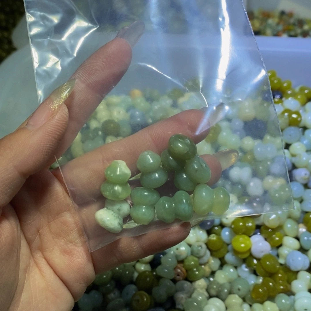 【闪购商品】蛇纹石玉颈饰未镶嵌209