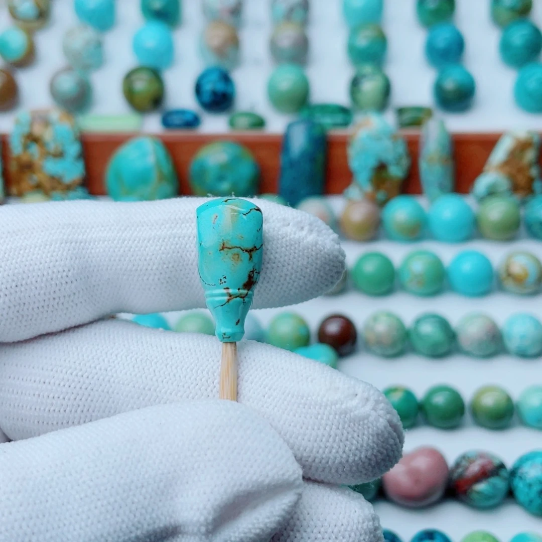 未镶嵌绿松石珠宝奇石