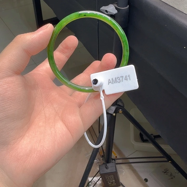 秋***葵未镶嵌手镯和田玉（碧玉）