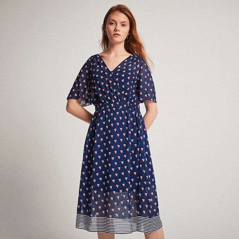 艾格夏季女士碎花连衣裙气质蓝色收腰雪纺轻薄裙子B1-002-026