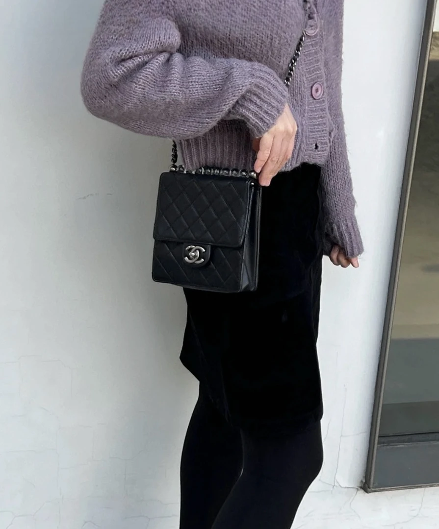 95新 Chanel/香奈儿 3333 黑色竖版透明珍珠斜挎包19-20