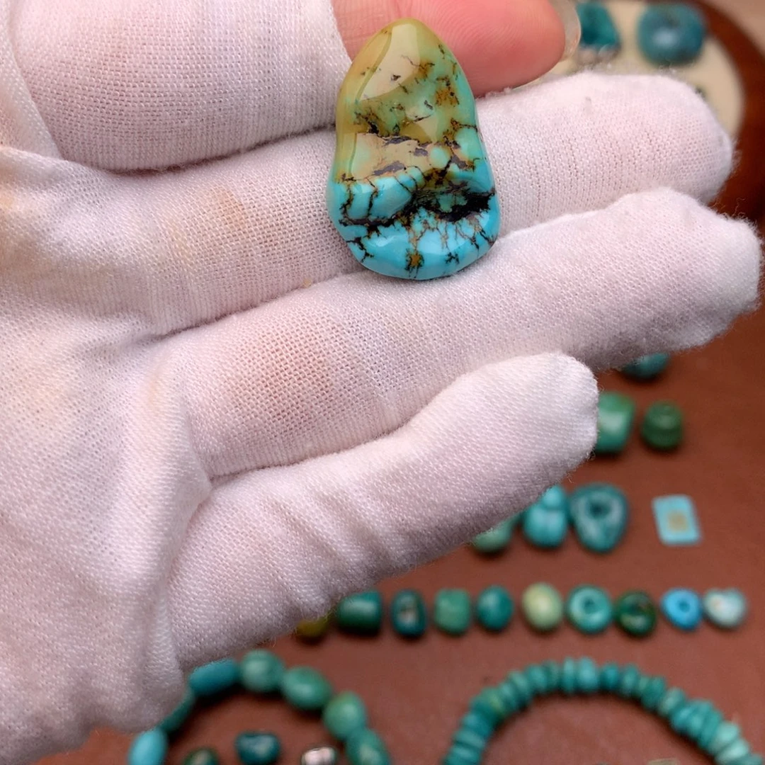未镶嵌绿松石珠宝奇石