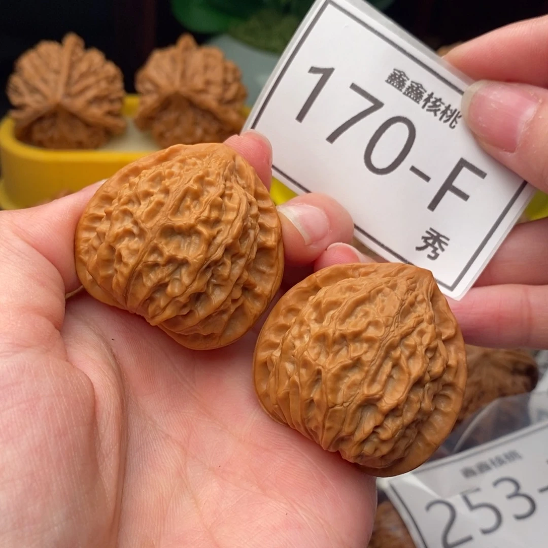 文玩核桃把件金牛39