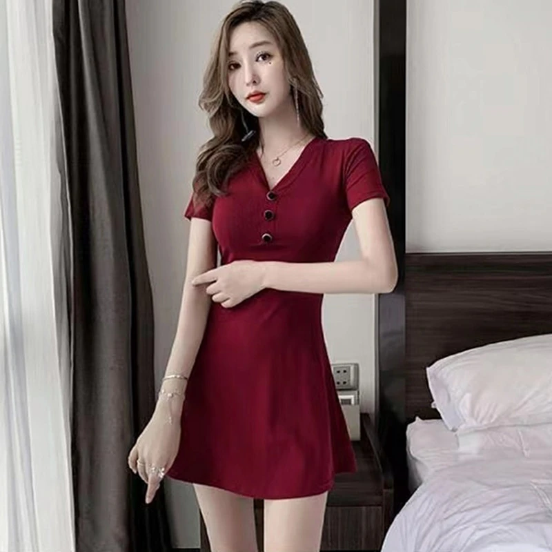 时尚连衣裙女2025夏季新款御姐风气质显瘦收腰紧身V领包臀A字裙潮