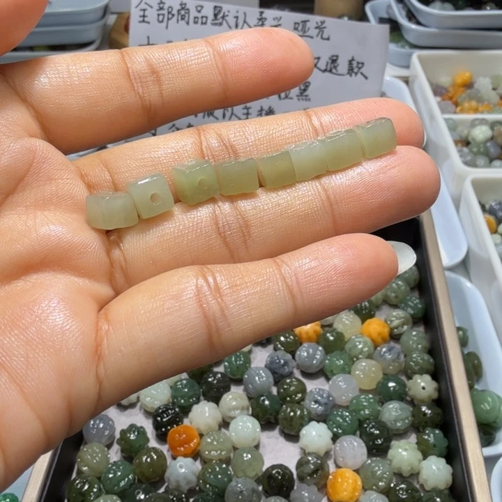 沐***晨未镶嵌和田玉珠宝半成品