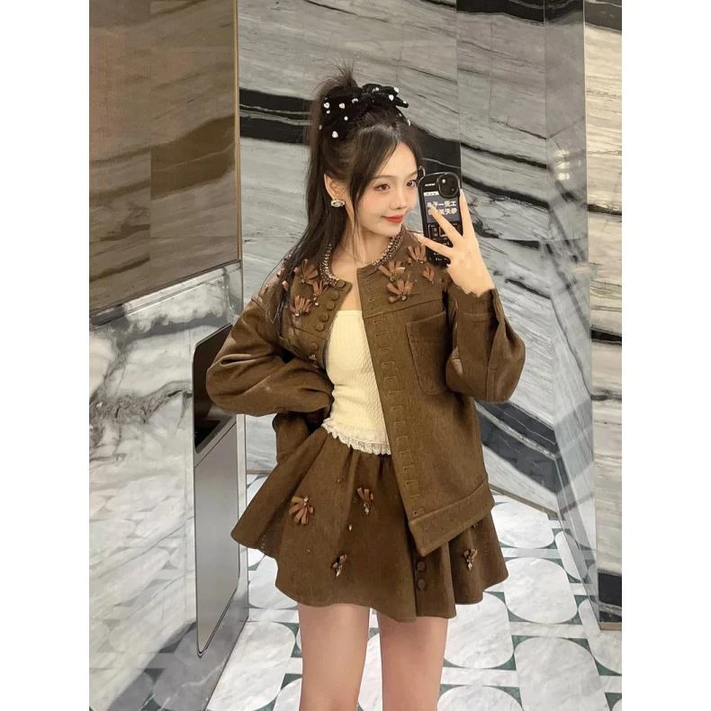 辰辰服饰卡色重工外套半裙