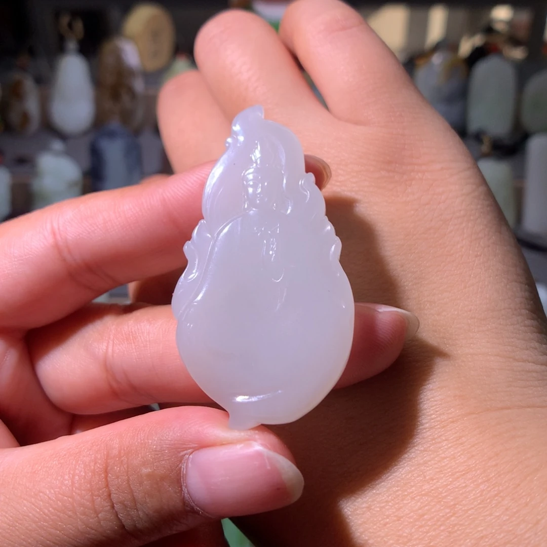 和田玉未镶嵌颈饰