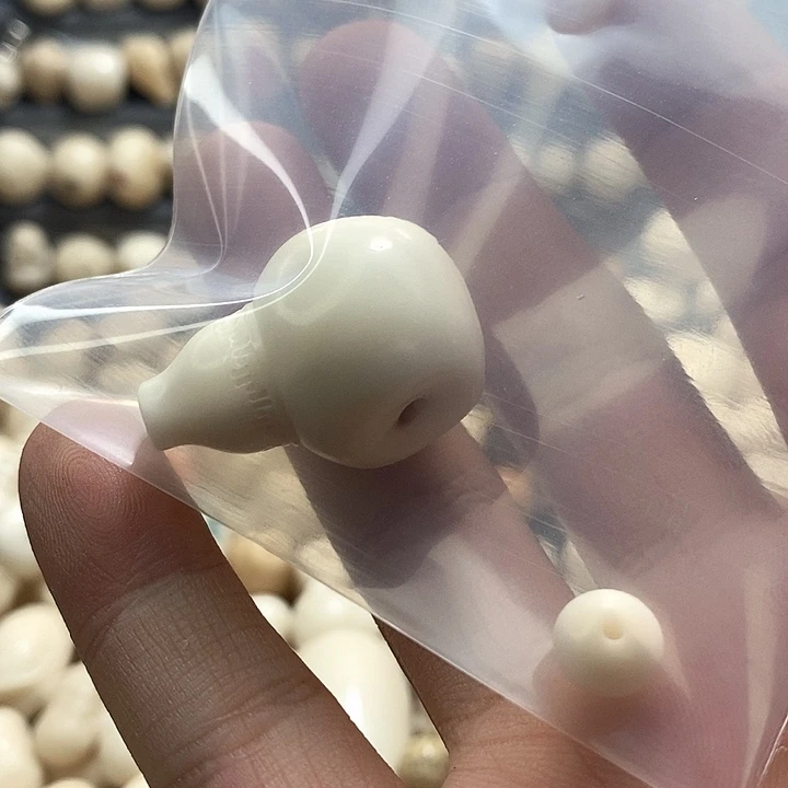 十***画吊坠菩提根/象牙果