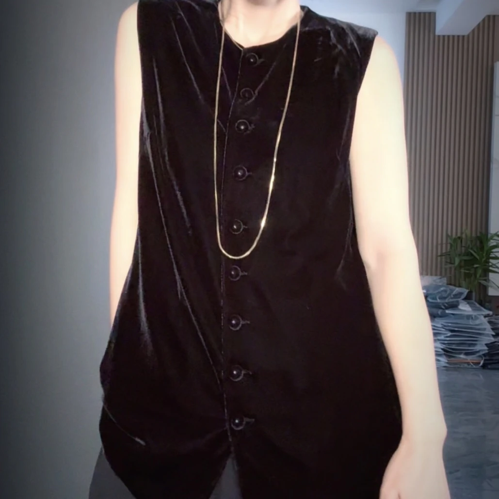 秋冬气质小香风洋气黑色丝绒马甲女显瘦